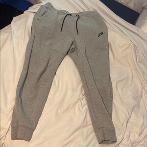 Nike Tech joggers Small
